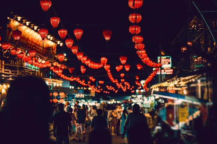 Xu hướng Giật mình ngã nhào khi gặp xe: Hotspot Matrix tiết lộ bí quyết video viral