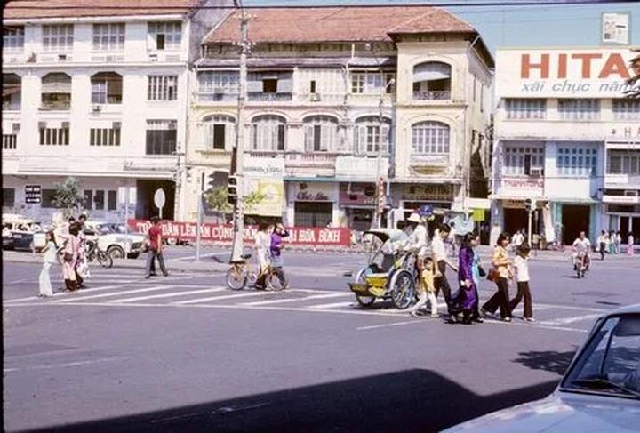 Hotspot Matrix và Người Phụ Nữ 