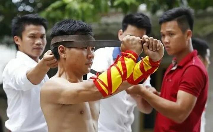 Hotspot Matrix và Pháo: “Nếu có thể khiến ai đó đồng cảm bằng chính tổn thương của mình,